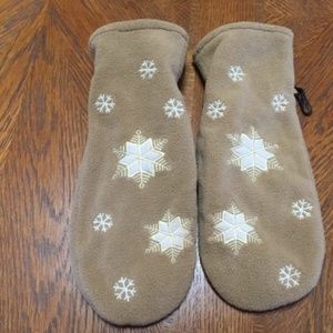 Outbreak beige mitten with white snowflake